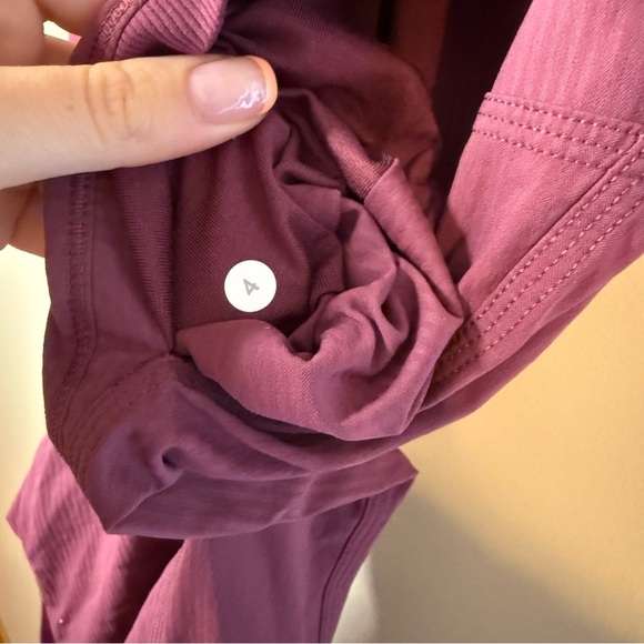 LULULEMON In Flux Crop Pants Plum 4 - Picture 8 of 11